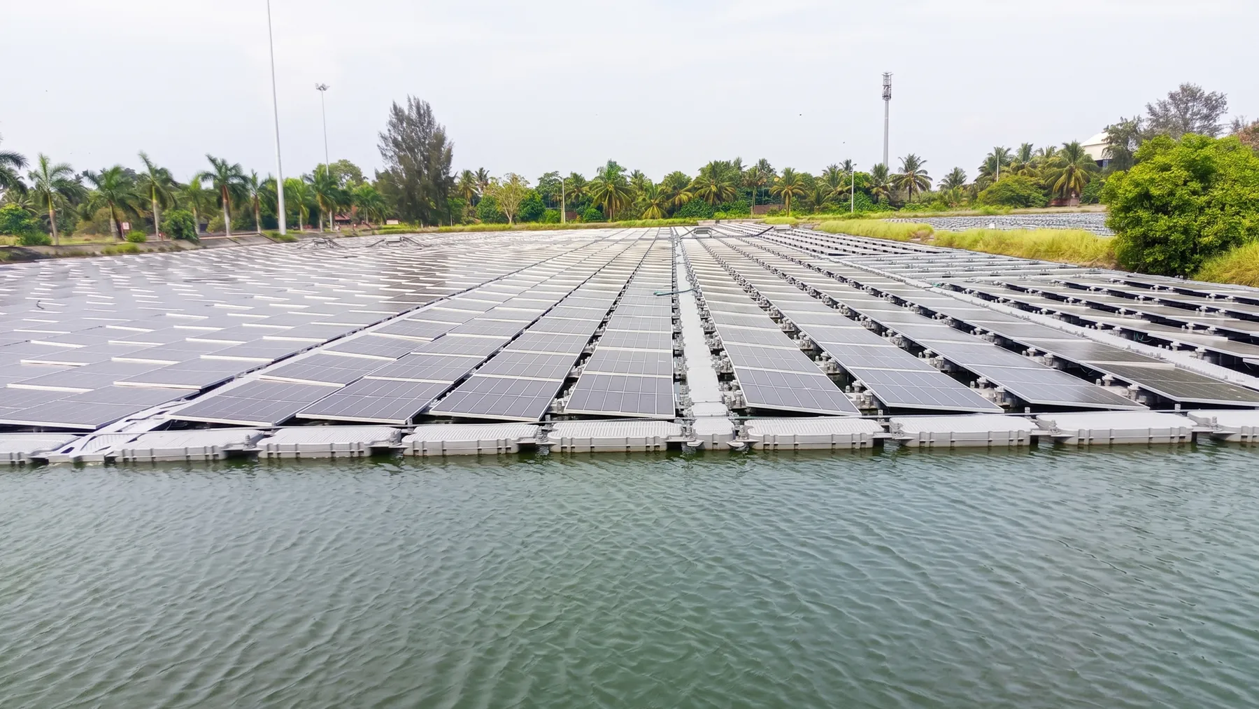 Utility-scale floating solar array attracting investor interest