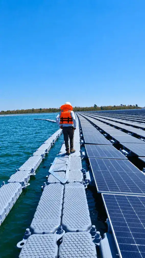 Floating solar panels installed on a water reservoir - Floatex Solar clean energy solution